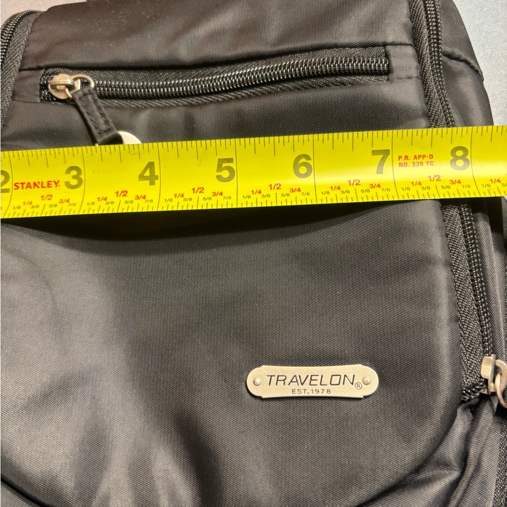 Travelon Anti-Theft Classic Small East/West Crossbody bag - Picture 10 of 12